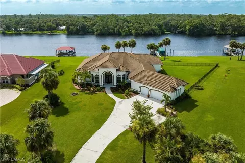 2412 River Way, Labelle, FL 33935