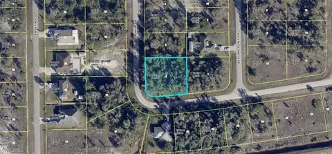 911 Ardmore St, Lehigh Acres, FL 33974