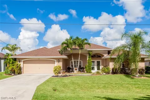 432 SE 13th Pl, Cape Coral, FL 33990