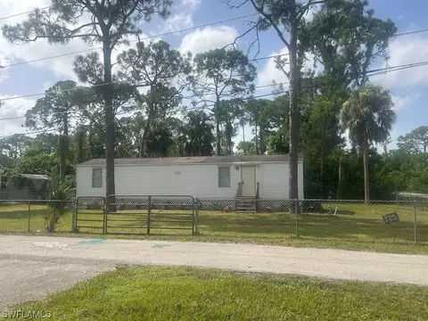 7773 Bogart Dr, North Fort Myers, FL 33917