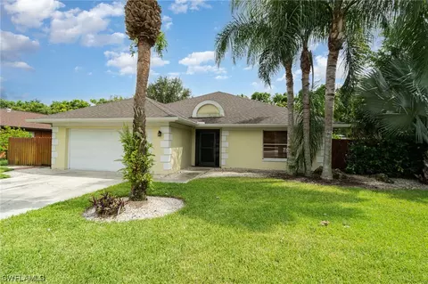 2572 River Reach Dr, Naples, FL 34104