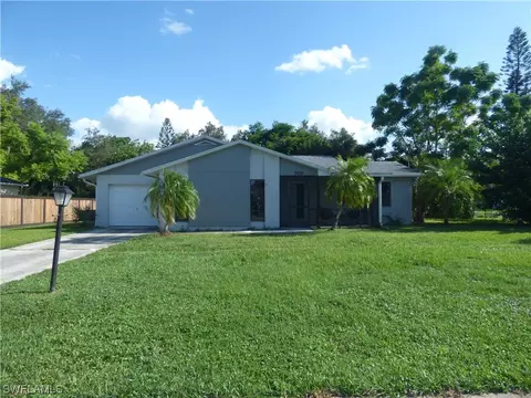 700 E 3rd St, Lehigh Acres, FL 33936 photo 2