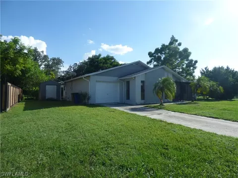 700 E 3rd St, Lehigh Acres, FL 33936 photo 3