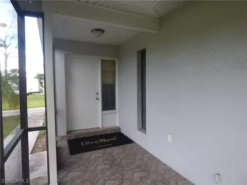 700 E 3rd St, Lehigh Acres, FL 33936 photo 4