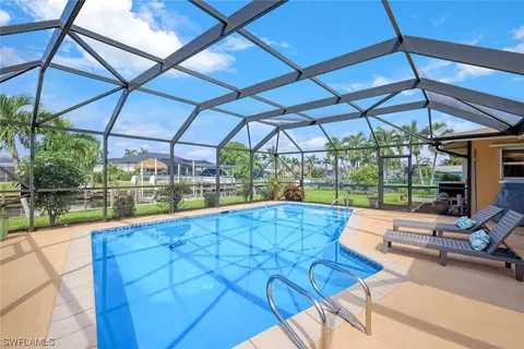 5234 Tamiami Ct, Cape Coral, FL 33904