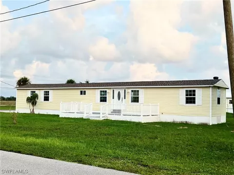 4751 Curlew Dr, Saint James City, FL 33956