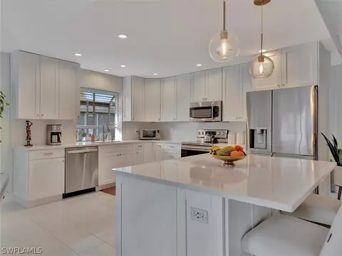 Kitchen - 20601 Fruitful Dr, Estero, FL 33928 photo 4 of 5