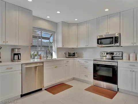 Kitchen - 20601 Fruitful Dr, Estero, FL 33928 photo 2 of 5