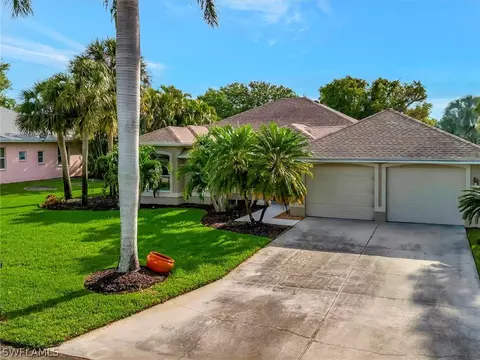 Exterior - 20601 Fruitful Dr, Estero, FL 33928 photo 5 of 15