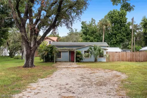 2263 Altamont Ave, Fort Myers, FL 33901