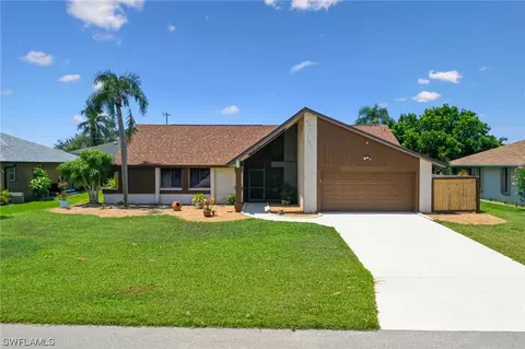 618 SE 20th Ct, Cape Coral, FL 33990