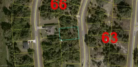 N Hilton Cir, Labelle, FL 33935