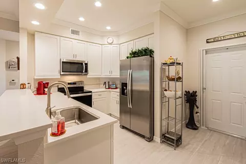 1143 Winding Pines Cir #104, Cape Coral, FL 33909
