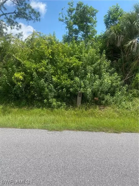 599 Spring Lake Blvd NW, Port Charlotte, FL 33952