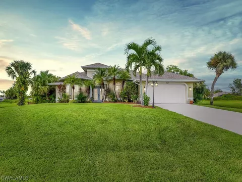 2125 NE 27th St, Cape Coral, FL 33909