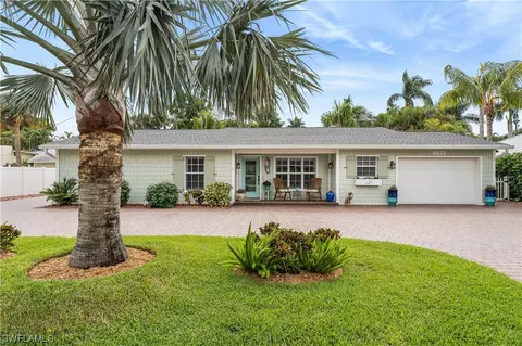 1360 Alhambra Dr, Fort Myers, FL 33901