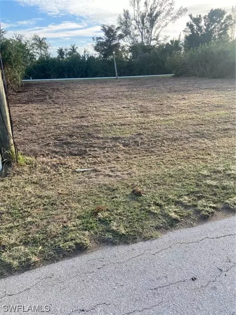 7352 Cobb Rd, Bokeelia, FL 33922