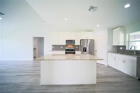 430 Akin Pl, Labelle, FL 33935 photo 5
