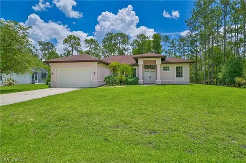 502 Columbus Ave, Lehigh Acres, FL 33972