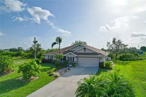 2210 NE 1st Pl, Cape Coral, FL 33909