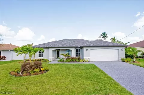 525 SE 17th Pl, Cape Coral, FL 33990