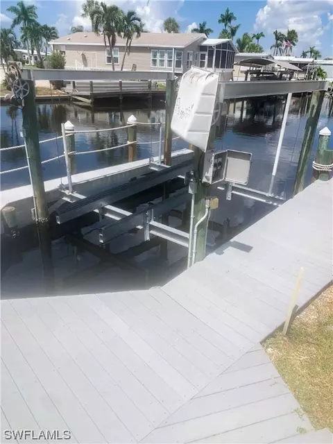 17640 Peppard Dr, Fort Myers Beach, FL 33931