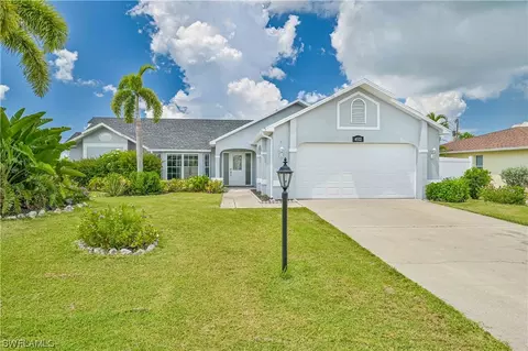 4512 SW 5th Pl, Cape Coral, FL 33914