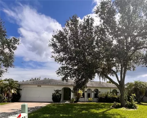 18226 Sandy Pines Cir, North Fort Myers, FL 33917