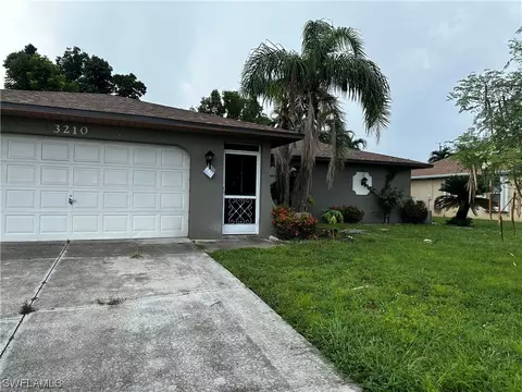 3210 Country Club Blvd, Cape Coral, FL 33904