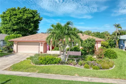 6987 Pickadilly Ct, Fort Myers, FL 33919