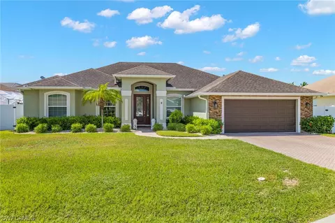 22 Mentor Dr, Naples, FL 34110