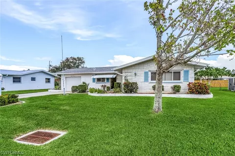 5211 Rutland Ct, Cape Coral, FL 33904