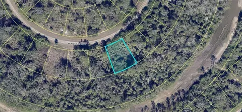 1822 Honduras Loop, Lehigh Acres, FL 33972