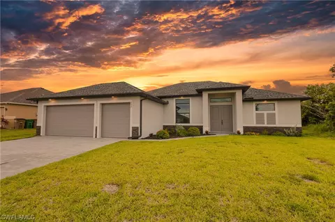 820 NE 6th Pl, Cape Coral, FL 33909
