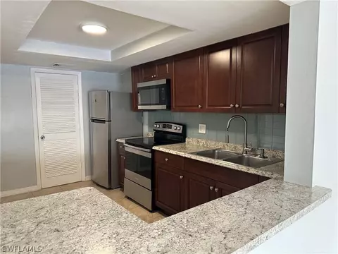 2264 Winkler Ave #313, Fort Myers, FL 33901