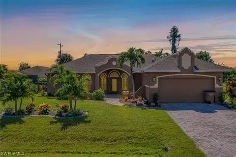 504 SW 10th Pl, Cape Coral, FL 33991