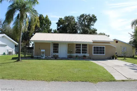 2005 Clipper Ter, Labelle, FL 33935 photo 2