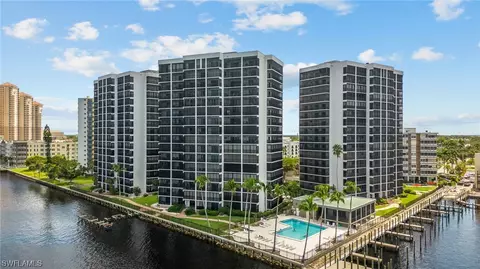 1910 Virginia Ave #201, Fort Myers, FL 33901