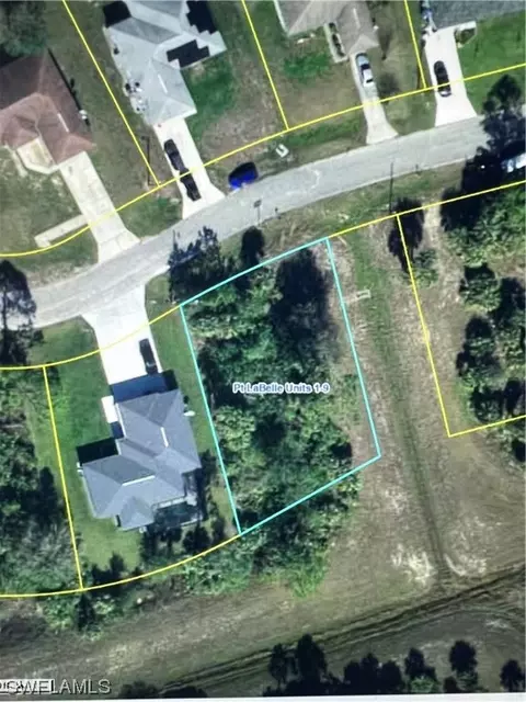 5021 S Rosebud Cir, Labelle, FL 33935
