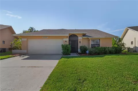 13146 Regent Cir, Fort Myers, FL 33966
