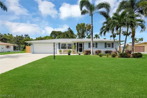 6215 Saint Andrews Cir N, Fort Myers, FL 33919