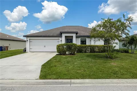 725 Center Lake St, Lehigh Acres, FL 33974