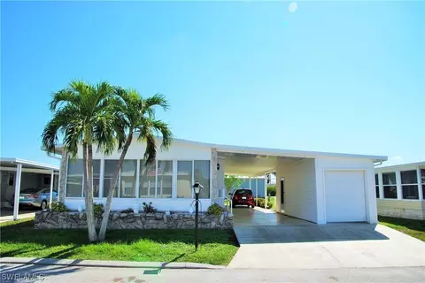 559 Hogan Dr, North Fort Myers, FL 33903