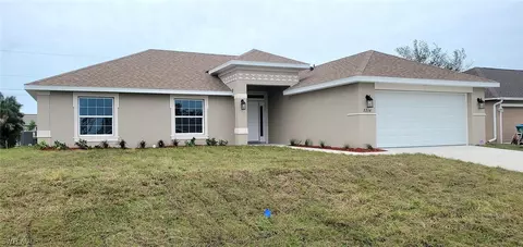 2214 NE 23rd Pl, Cape Coral, FL 33909