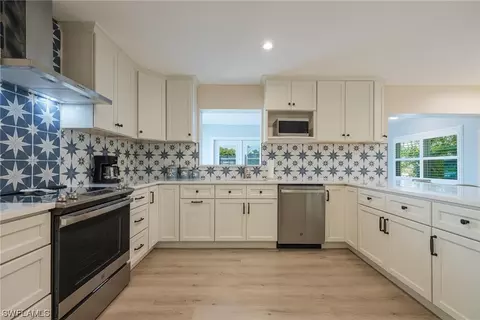 2441 Oleander St, Saint James City, FL 33956