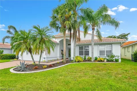 20524 Foxworth Cir, Estero, FL 33928 photo 3