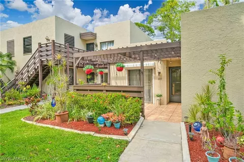 120 Pinebrook Dr, Fort Myers, FL 33907