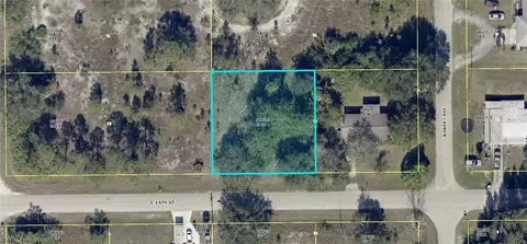 2405 E 14th St, Lehigh Acres, FL 33972