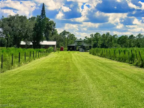 3900 Packinghouse Rd, Alva, FL 33920