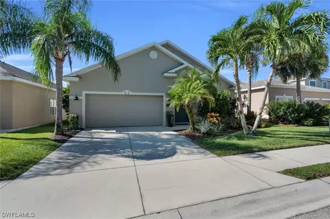 9120 Gladiolus Preserve Cir, Fort Myers, FL 33908